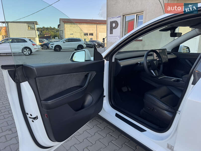 Позашляховик / Кросовер Tesla Model Y 2020 в Луцьку
