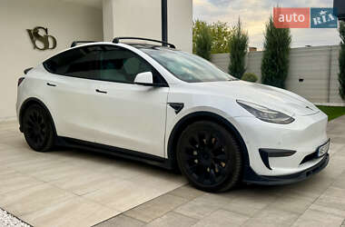 Внедорожник / Кроссовер Tesla Model Y 2021 в 