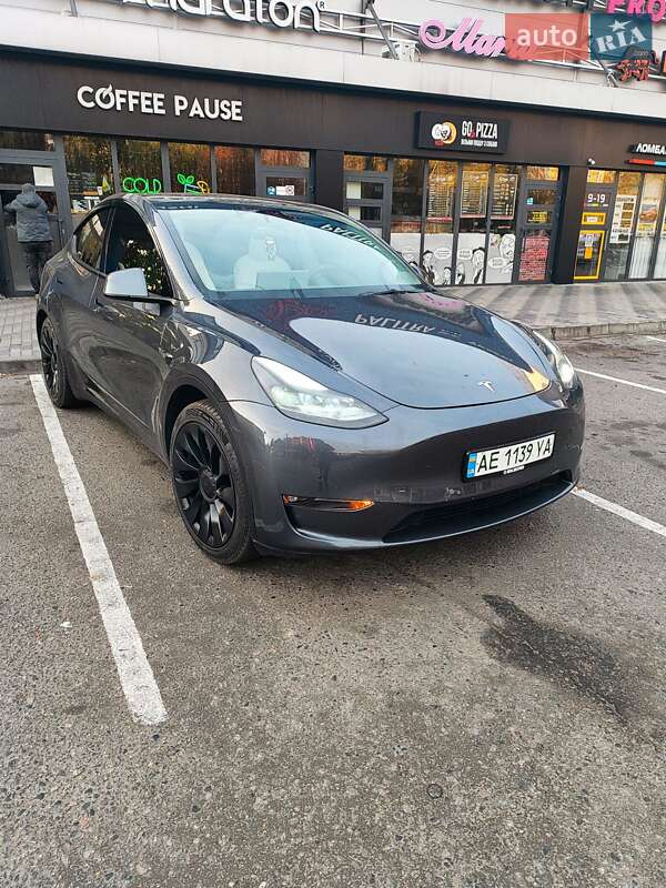 Tesla Model Y 2021