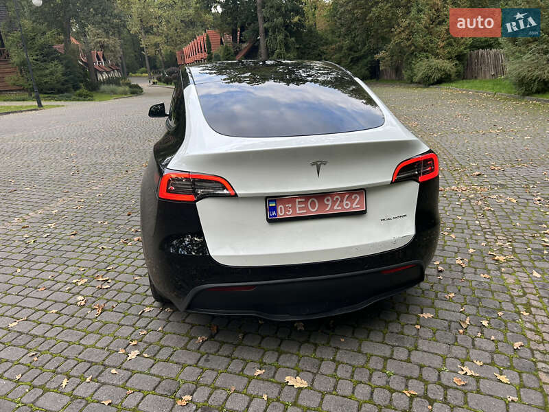 Внедорожник / Кроссовер Tesla Model Y 2020 в Львове