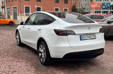 Позашляховик / Кросовер Tesla Model Y 2021 в 