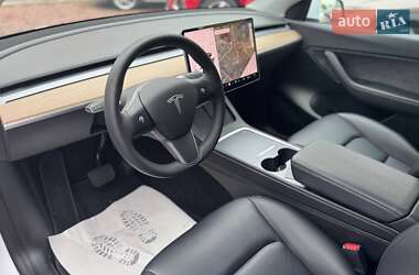 Позашляховик / Кросовер Tesla Model Y 2021 в 
