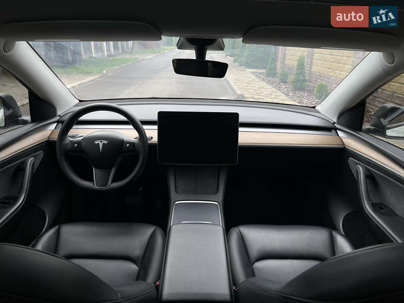 Внедорожник / Кроссовер Tesla Model Y 2023 в Луцке