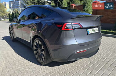 Внедорожник / Кроссовер Tesla Model Y 2021 в 