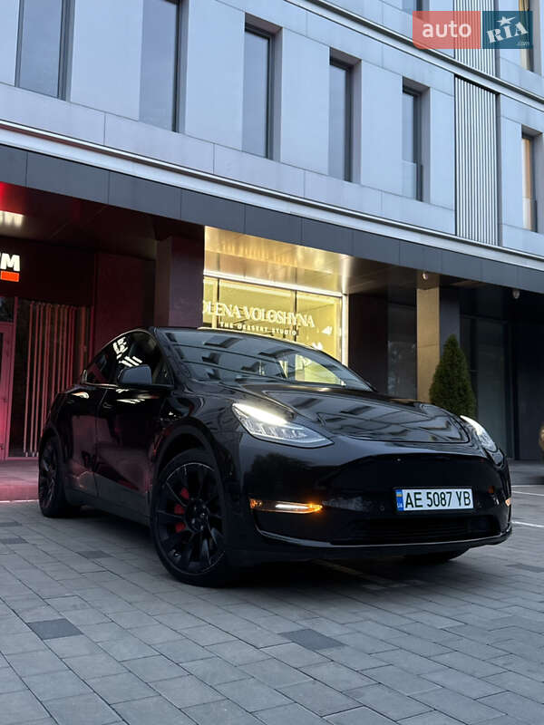 Tesla Model Y 2021