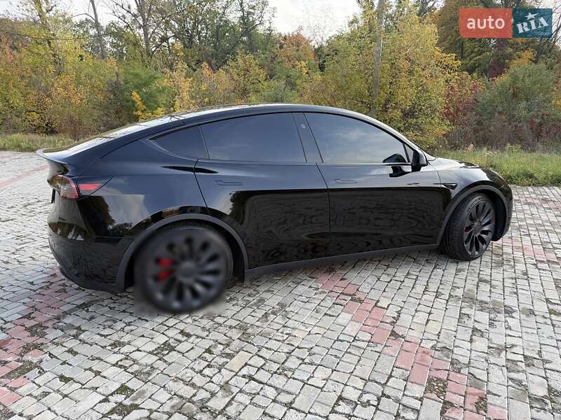Позашляховик / Кросовер Tesla Model Y 2023 в Харкові