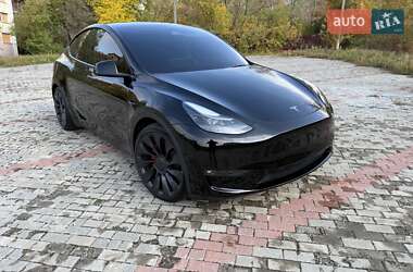 Позашляховик / Кросовер Tesla Model Y 2024 в 