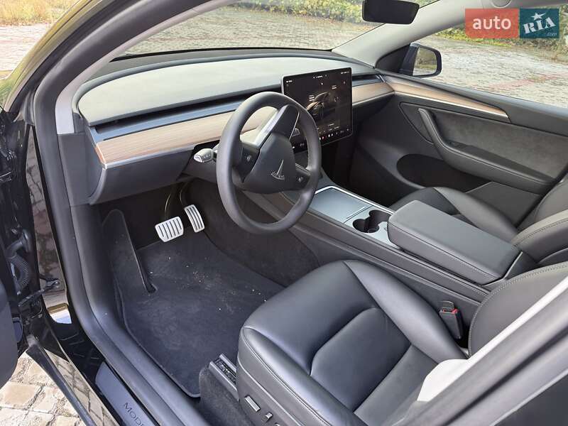 Позашляховик / Кросовер Tesla Model Y 2023 в Харкові