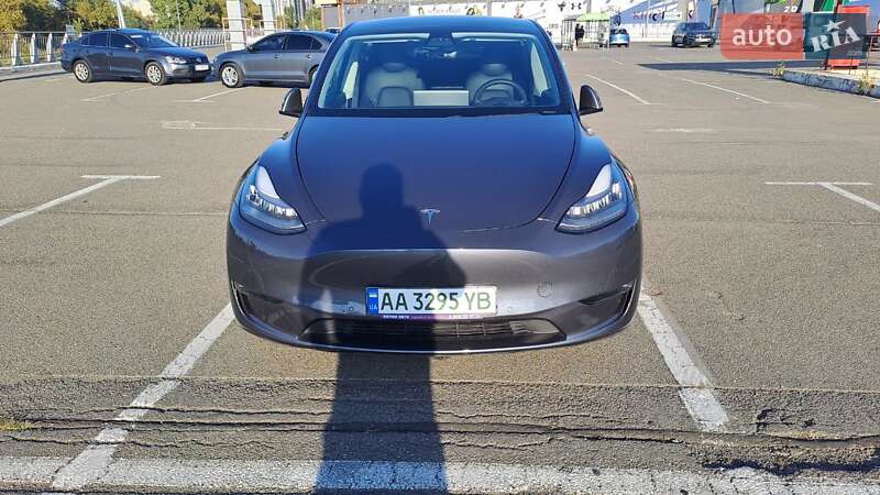 Tesla Model Y 2020