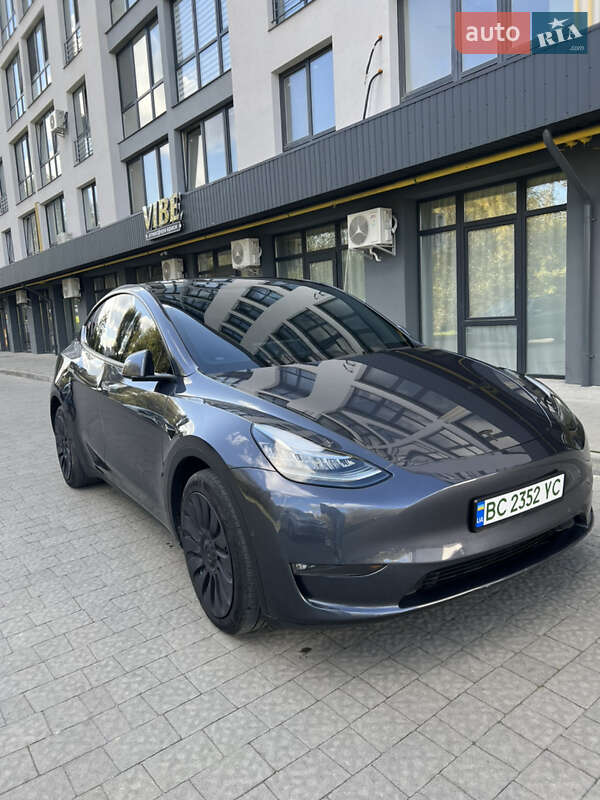 Позашляховик / Кросовер Tesla Model Y 2021 в Львові