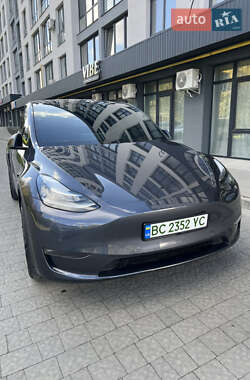 Tesla Model Y 2021