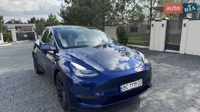 Позашляховик / Кросовер Tesla Model Y 2021 в 