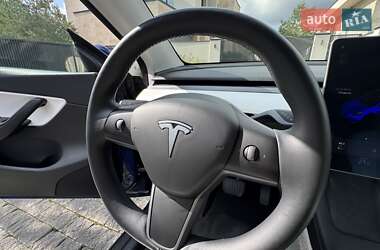 Позашляховик / Кросовер Tesla Model Y 2021 в 