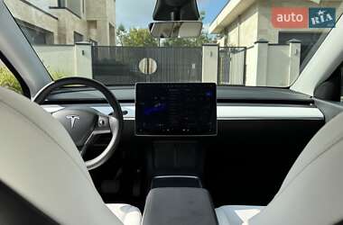 Позашляховик / Кросовер Tesla Model Y 2021 в 