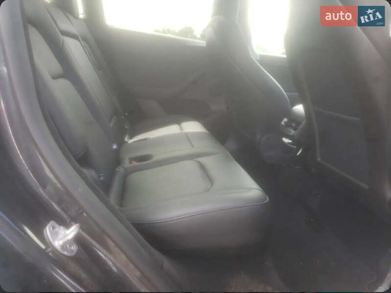 Позашляховик / Кросовер Tesla Model Y 2024 в Хмельницькому фото 12 Позашляховик / Кросовер Tesla Model Y 2024 в Хмельницькому