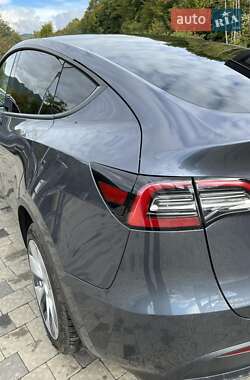 Внедорожник / Кроссовер Tesla Model Y 2023 в 
