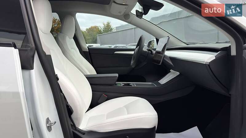 Внедорожник / Кроссовер Tesla Model Y 2023 в Львове фото 19 Внедорожник / Кроссовер Tesla Model Y 2023 в Львове