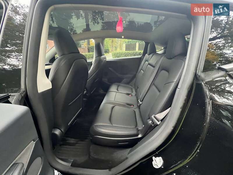 Позашляховик / Кросовер Tesla Model Y 2024 в Києві