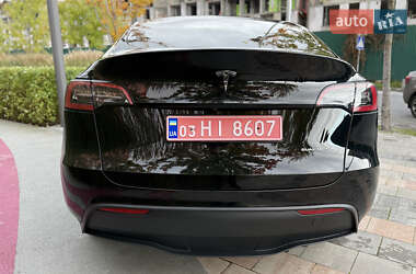 Позашляховик / Кросовер Tesla Model Y 2023 в 