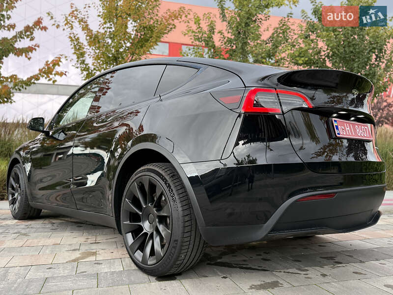 Внедорожник / Кроссовер Tesla Model Y 2023 в Киеве
