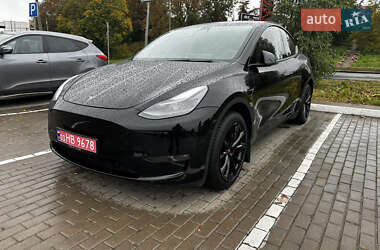 Внедорожник / Кроссовер Tesla Model Y 2024 в 