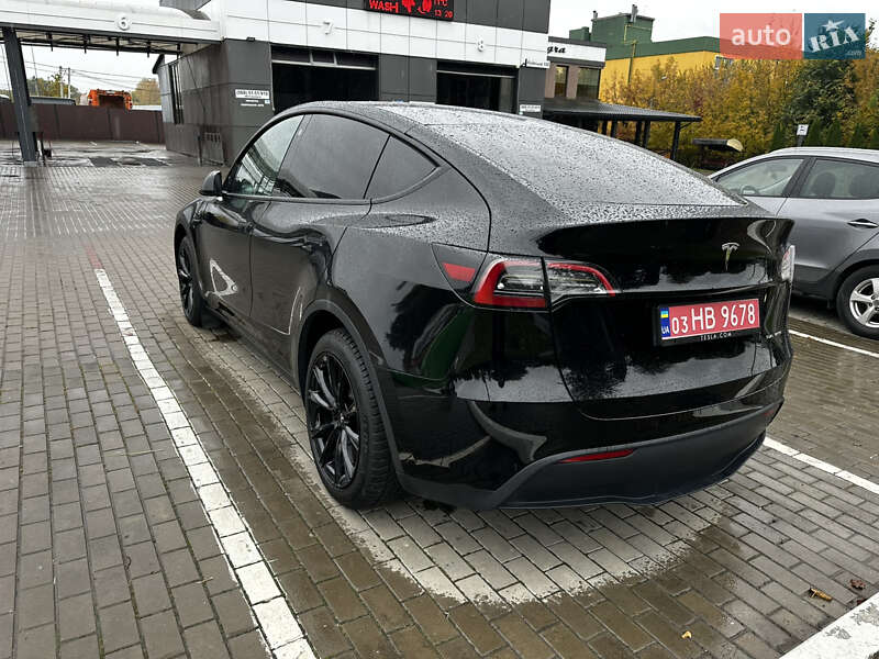 Позашляховик / Кросовер Tesla Model Y 2024 в Рівному