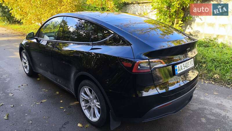 Позашляховик / Кросовер Tesla Model Y 2023 в Києві