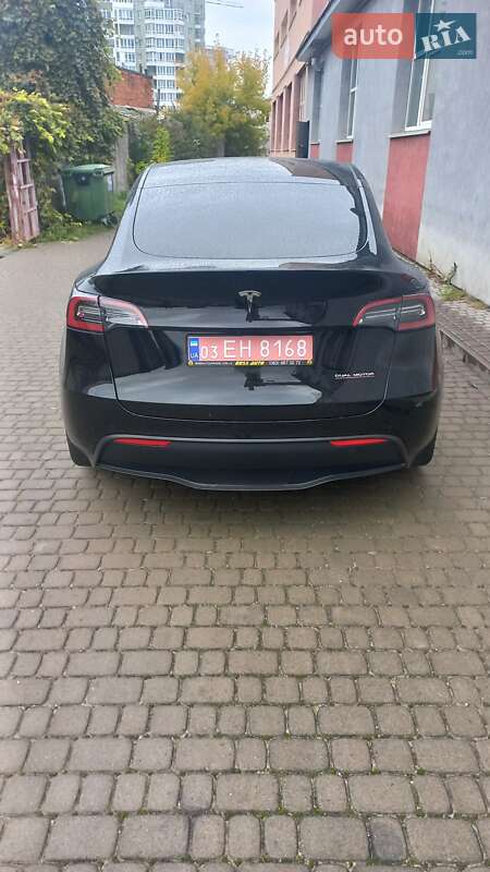Позашляховик / Кросовер Tesla Model Y 2021 в Львові