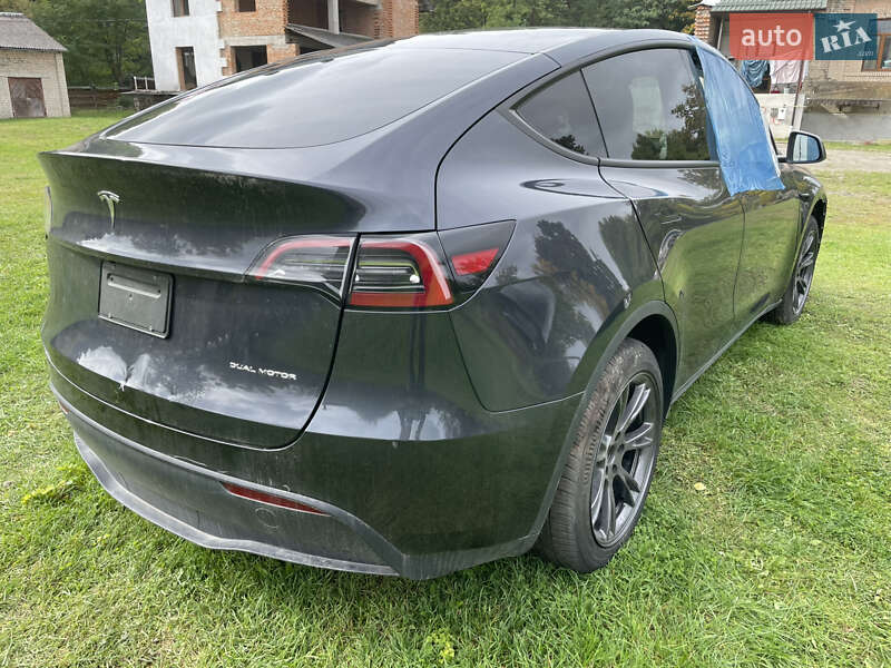 Внедорожник / Кроссовер Tesla Model Y 2024 в Ровно