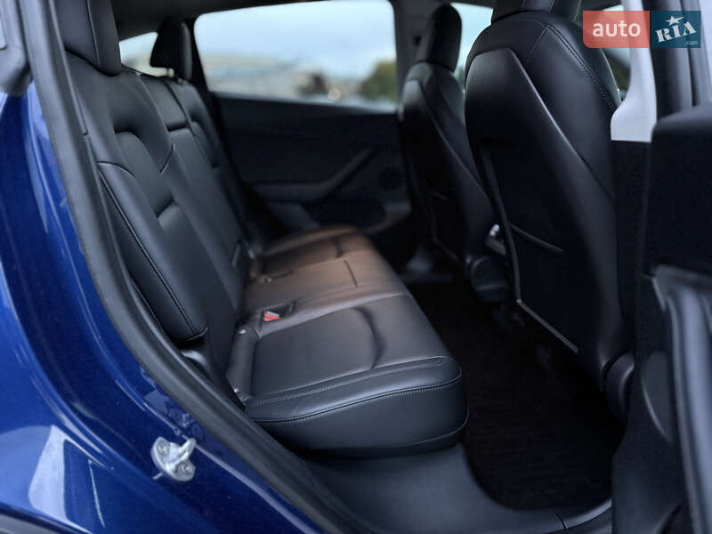 Позашляховик / Кросовер Tesla Model Y 2021 в Харкові