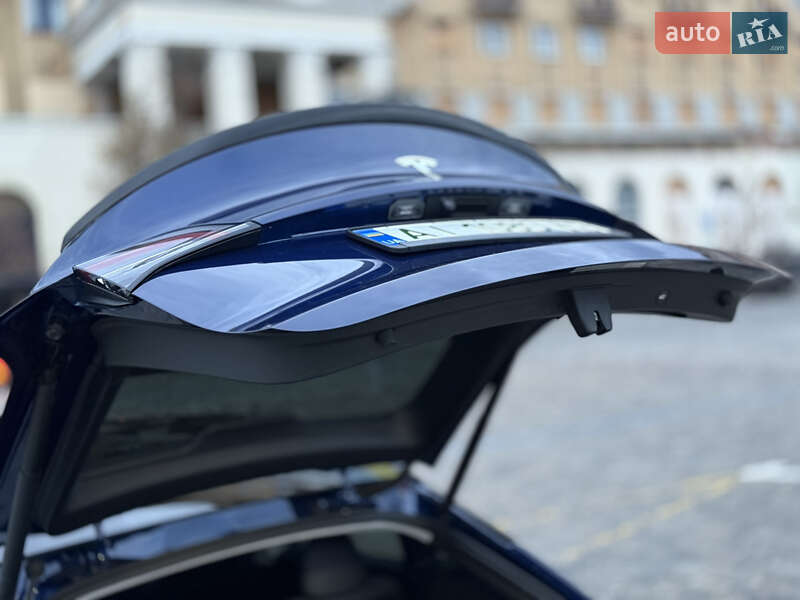 Позашляховик / Кросовер Tesla Model Y 2021 в Харкові