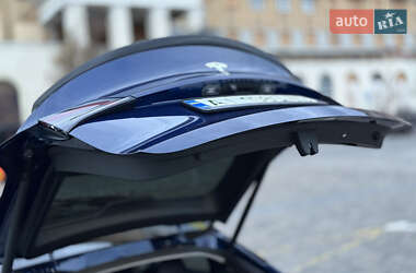Внедорожник / Кроссовер Tesla Model Y 2021 в 