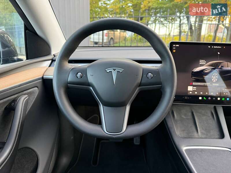 Позашляховик / Кросовер Tesla Model Y 2023 в Хмельницькому