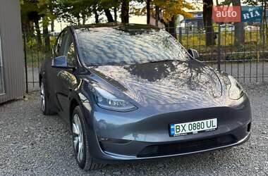 Позашляховик / Кросовер Tesla Model Y 2023 в 