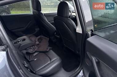 Позашляховик / Кросовер Tesla Model Y 2022 в 
