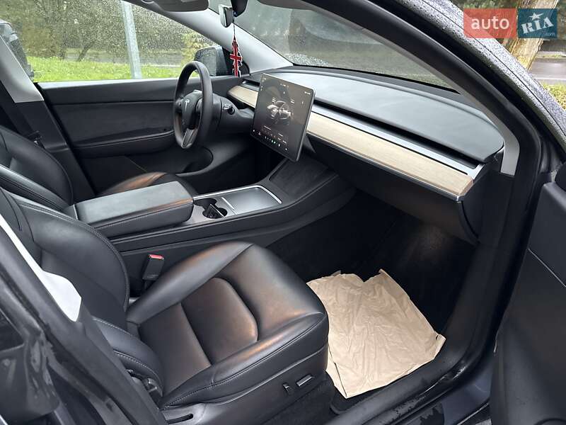 Внедорожник / Кроссовер Tesla Model Y 2022 в Львове