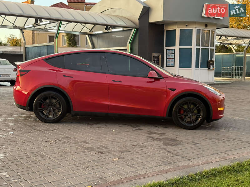 Позашляховик / Кросовер Tesla Model Y 2021 в Києві
