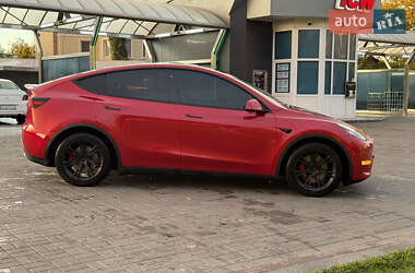 Внедорожник / Кроссовер Tesla Model Y 2021 в 