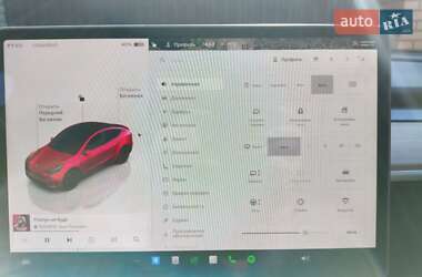 Позашляховик / Кросовер Tesla Model Y 2024 в 