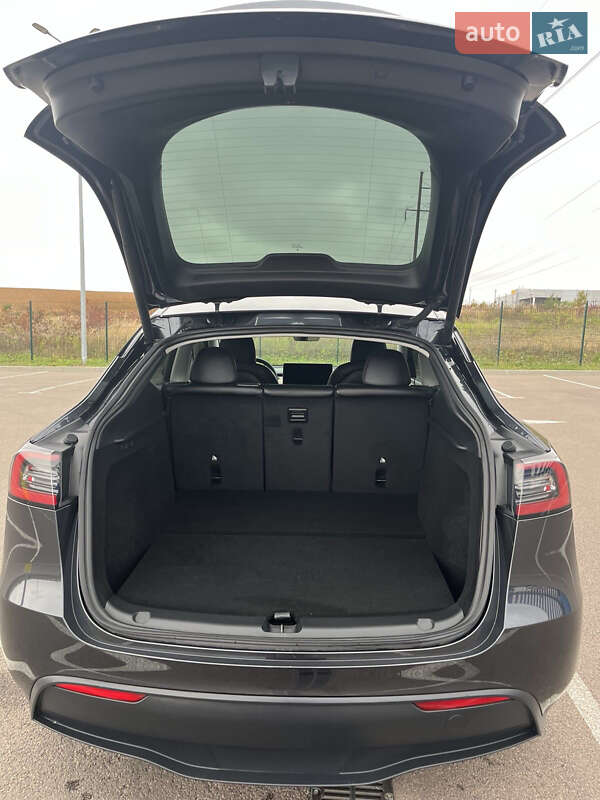 Позашляховик / Кросовер Tesla Model Y 2024 в Рівному
