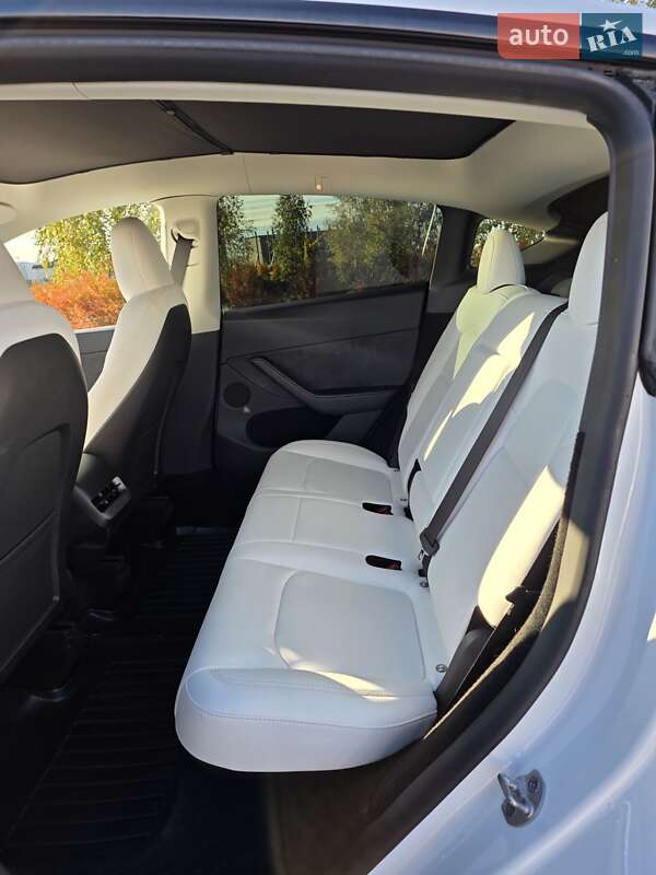 Позашляховик / Кросовер Tesla Model Y 2023 в Коростені