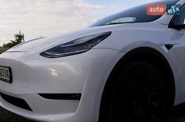 Внедорожник / Кроссовер Tesla Model Y 2021 в 
