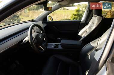 Внедорожник / Кроссовер Tesla Model Y 2021 в 