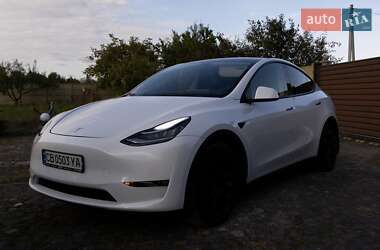 Tesla Model Y 2021