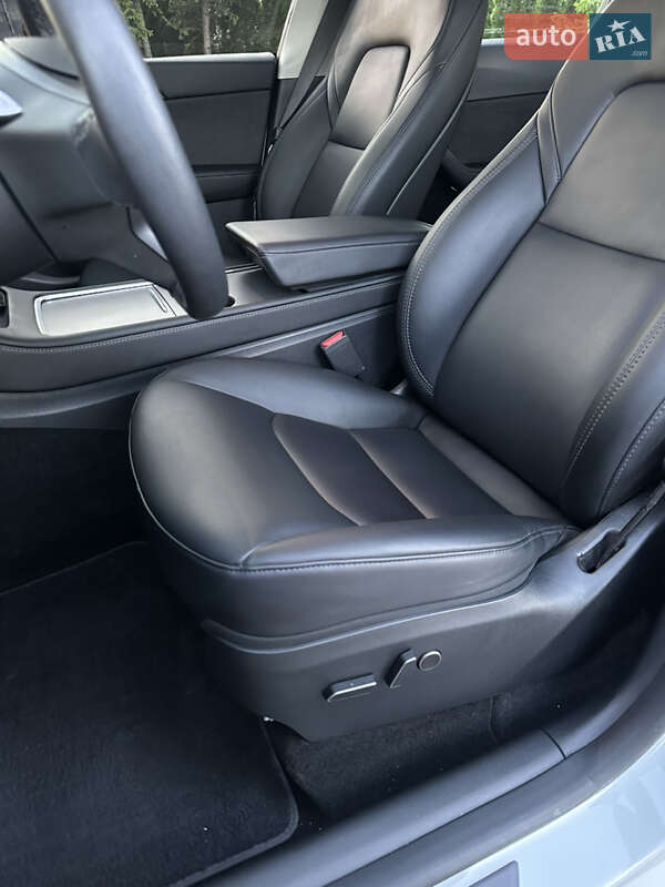 Внедорожник / Кроссовер Tesla Model Y 2023 в Тернополе фото 36 Внедорожник / Кроссовер Tesla Model Y 2023 в Тернополе