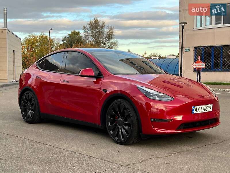 Внедорожник / Кроссовер Tesla Model Y 2023 в Киеве