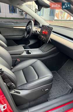 Внедорожник / Кроссовер Tesla Model Y 2023 в 