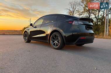 Внедорожник / Кроссовер Tesla Model Y 2024 в 