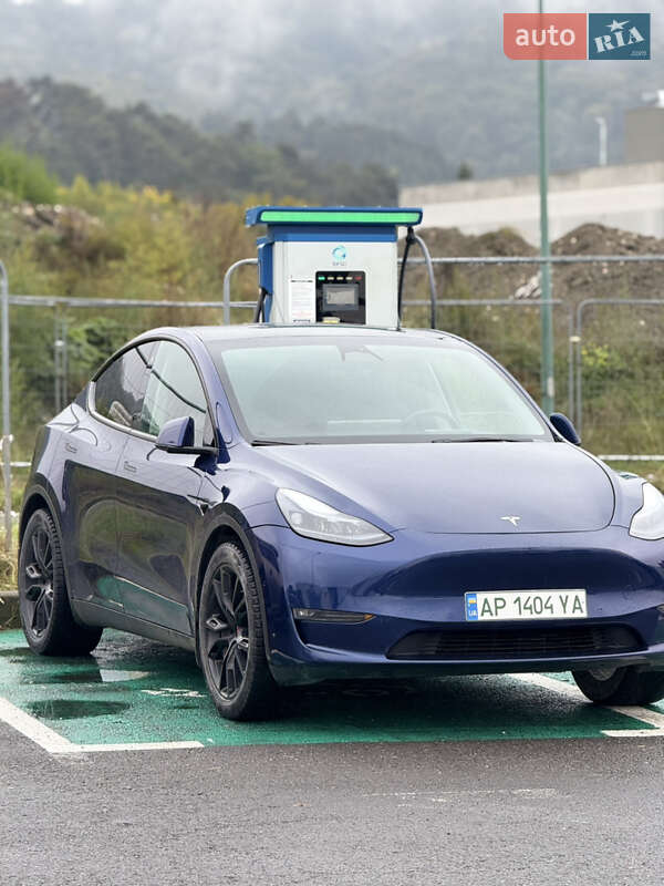 Tesla Model Y 2022