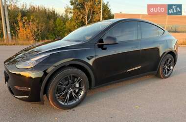 Внедорожник / Кроссовер Tesla Model Y 2024 в 